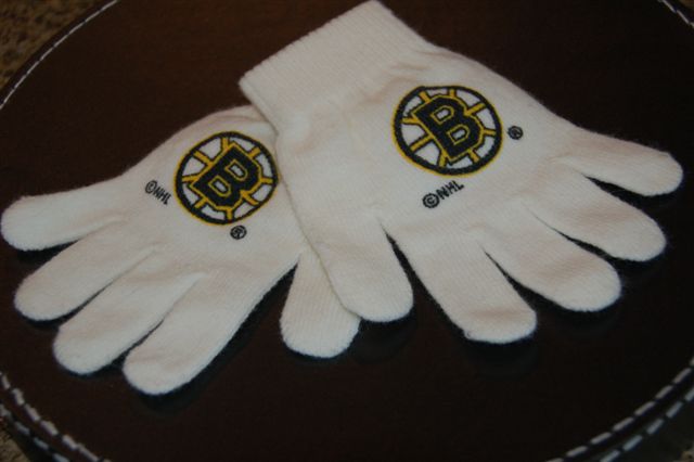 Boston Bruins gloves